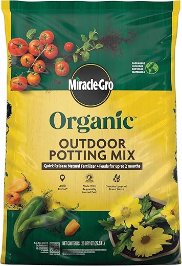 Miracle-Gro Organic Outdoor Potting Mix, for Outdoor Container Plants, Contains Quick-Release Natural Fertilizer, OMRI Listed, 25 qt.